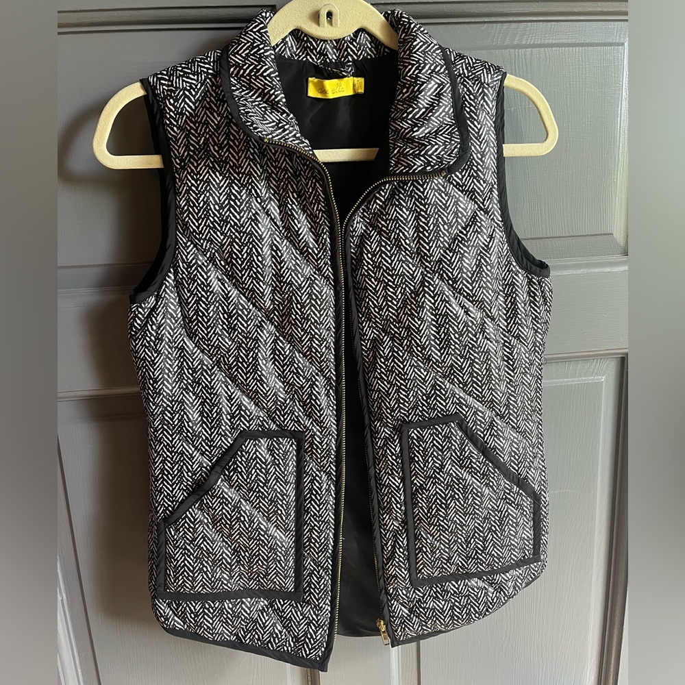 Black‎ & White Herringbone Quilted Puffer Vest